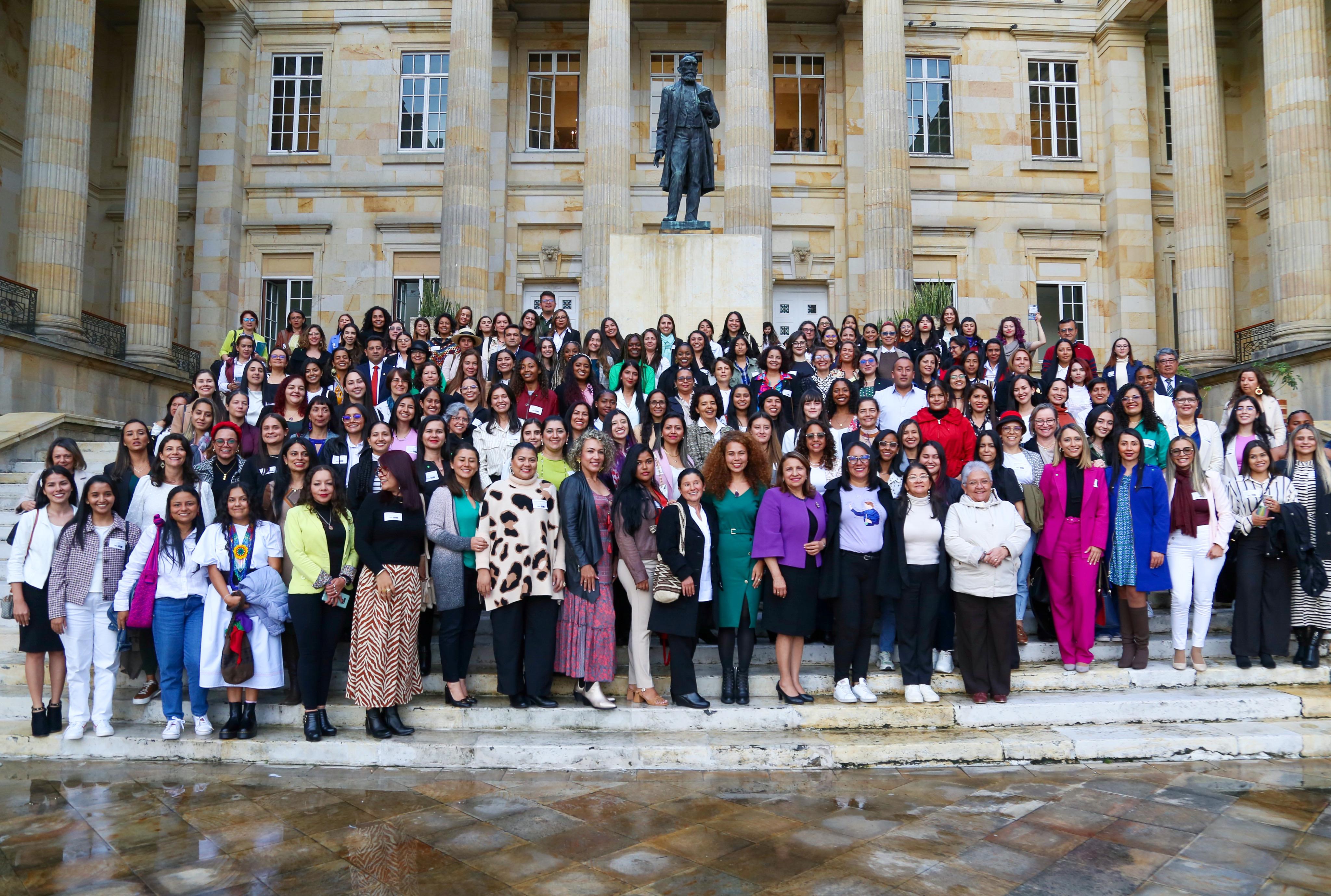 Presidente Gustavo Petro otorgará reconocimiento a  Mujeres en la Ciencia