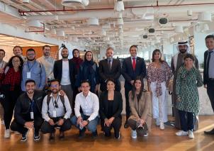 Durante su visita a Abu Dabi, capital de Emiratos Árabes, el ministro de Ciencia, Tecnología e Innovación, Tito Crissien, visitó empresas y centros de innovación para generar relaciones estratégicas en beneficio del ecosistema colombiano.