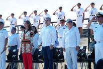  El presidente de la República, Iván Duque Márquez, condecoró con la Medalla fe en la Causa de la Armada Nacional al primer director de Colciencias Capitán Alberto Ospina Taborda y al actual director, Diego Hernández Losada