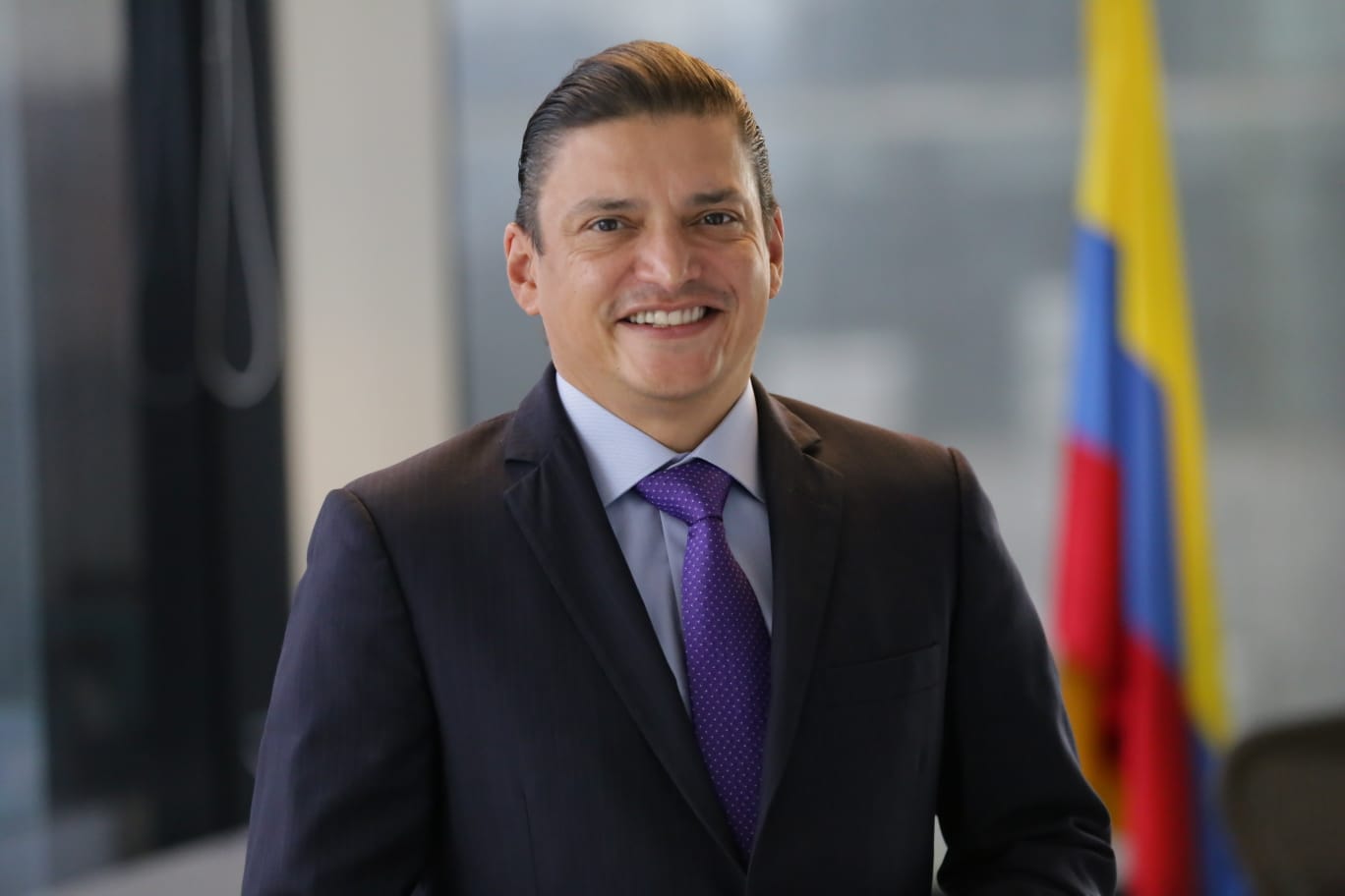 La “Orden del Congreso de Colombia en el grado de Gran Cruz con Placa de oro”, destaca la gran capacidad del ministro de Ciencia, Tecnología e Innovación para dirigir el desarrollo de soluciones innovadoras, mejorando la competitividad, incrementando la e