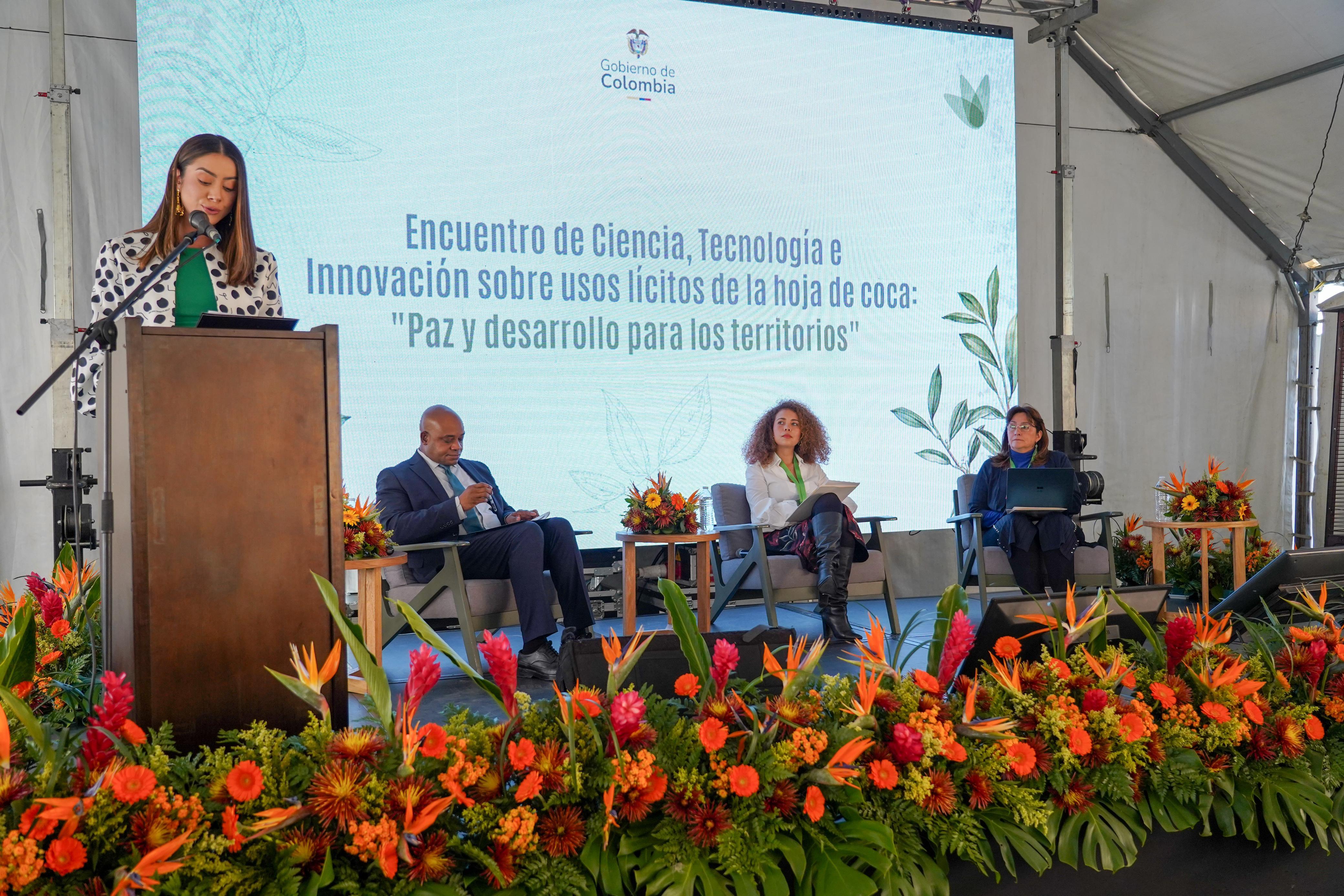 Encuentro de Ciencia, Tecnología e Innovación sobre usos lícitos de la hoja de coca: paz y desarrollo para los territorios